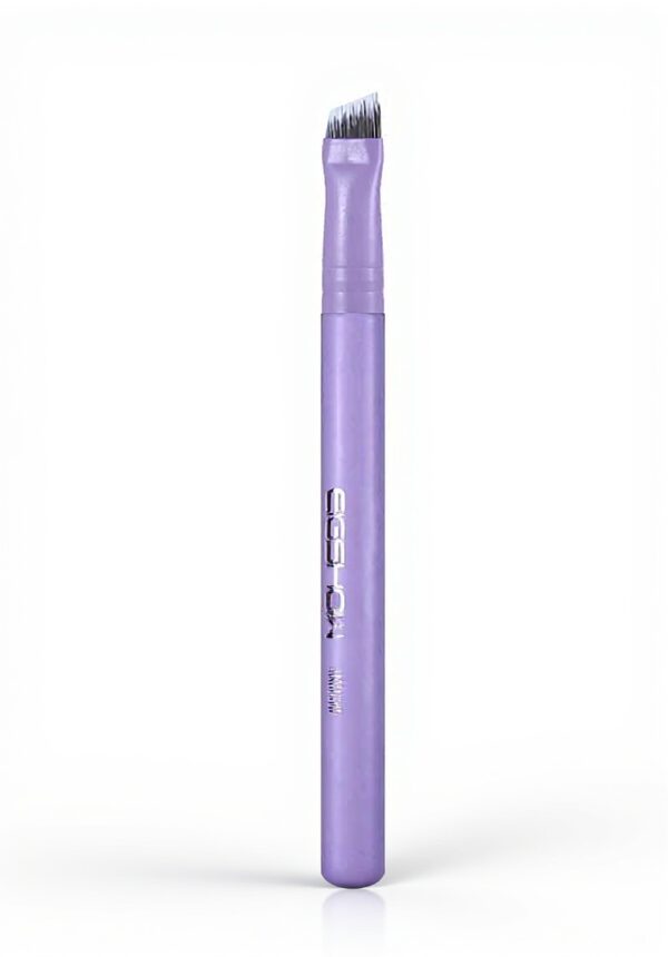 Pinceau eye liner EIGSHOW fin biseauté poils ions argent