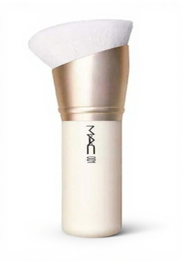 Pinceau MAC Hyper Real Sérum, doux et hydratant