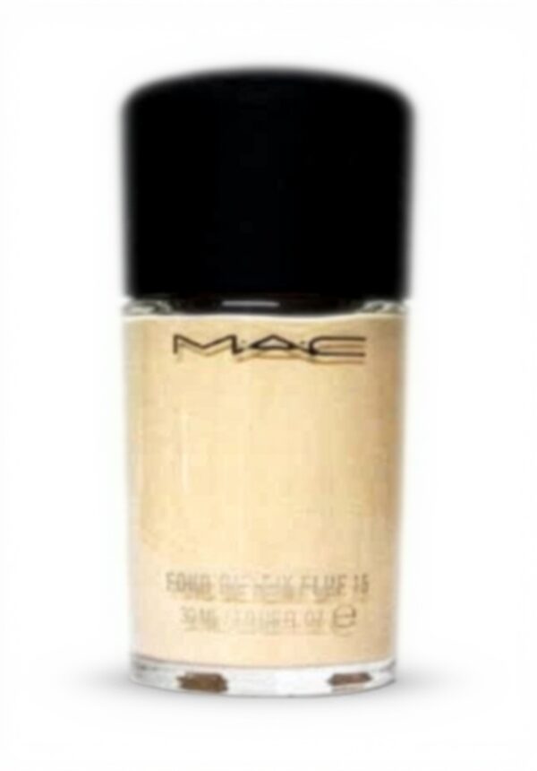 MAC Studio Fix Fond de Teint Fluide SPF15 NC15 30ml
